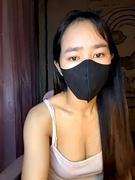 Snapshot of TiNa_04 chatting on 10.25.25 TiNa 04 online show from 10.25.25