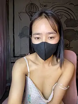 Snapshot of TiNa_04 chatting on 11.07.25 TiNa 04 online show from 11.07.25