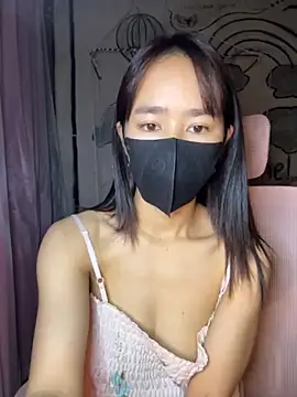 Snapshot of TiNa_04 chatting on 12.05.25 TiNa 04 online show from 12.05.25