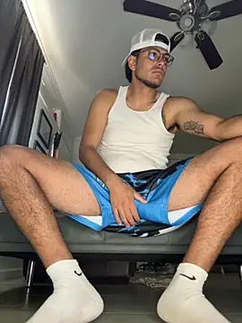 Snapshot of StrokingDaddy4 chatting on 09.21.25 StrokingDaddy4 online show from 09.21.25