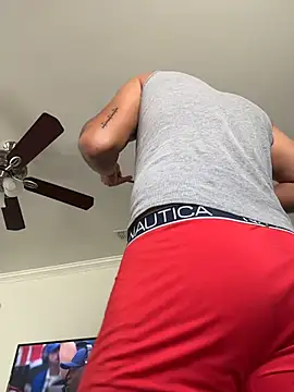 Snapshot of StrokingDaddy4 chatting on 11.02.25 StrokingDaddy4 online show from 11.02.25