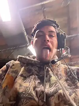 Snapshot of StrokingDaddy4 chatting on 11.05.25 StrokingDaddy4 online show from 11.05.25