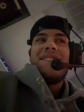 Snapshot of StrokingDaddy4 chatting on 11.06.25 StrokingDaddy4 online show from 11.06.25