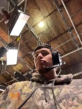 Snapshot of StrokingDaddy4 chatting on 11.11.25 StrokingDaddy4 online show from 11.11.25