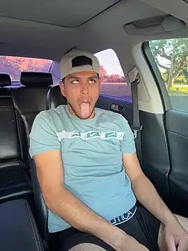 Snapshot of StrokingDaddy4 chatting on 11.12.25 StrokingDaddy4 online show from 11.12.25