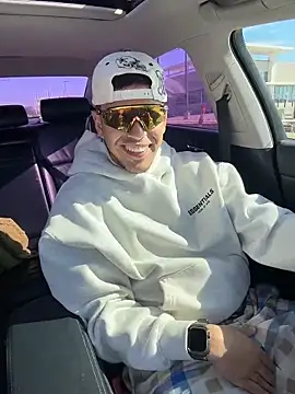 Snapshot of StrokingDaddy4 chatting on 11.27.25 StrokingDaddy4 online show from 11.27.25