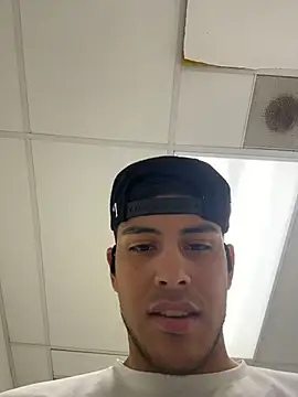 Snapshot of StrokingDaddy4 chatting on 11.28.25 StrokingDaddy4 online show from 11.28.25