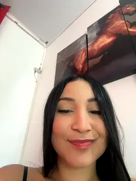 Snapshot of ReinaChloe chatting on 09.21.25 ReinaChloe online show from 09.21.25