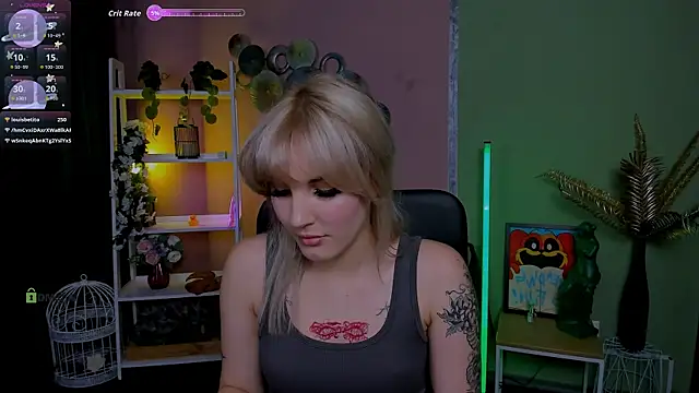 Snapshot of marta_smith chatting on 09.29.25 marta smith online show from 09.29.25