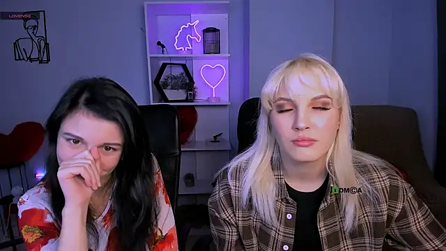 Snapshot of marta_smith chatting on 11.24.25 marta smith online show from 11.24.25