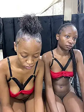 LonelyQueenxx25 online show from 02.24.26