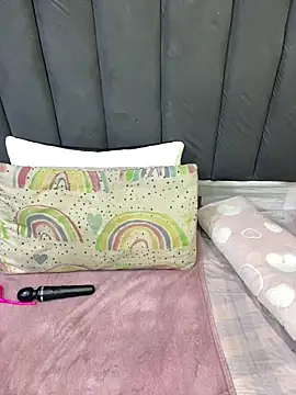 LonelyQueenxx25 online show from 06.13.26