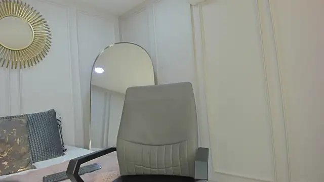 CharlotteBrownn  online show from 09.28.25