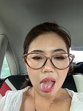 Snapshot of feifei_521 chatting on 09.22.25 feifei 521 online show from 09.22.25