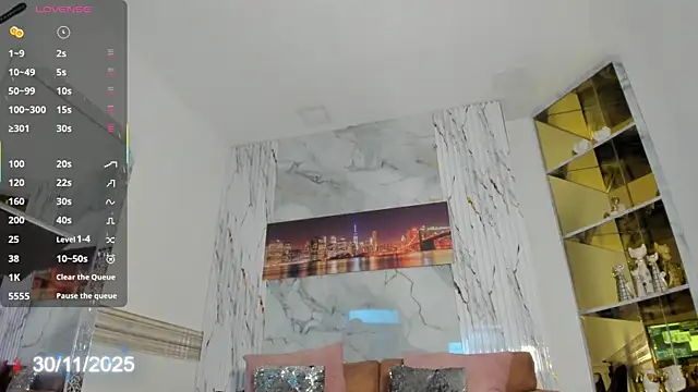 Sophi Johnson online show from 11.30.25