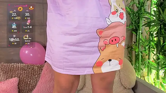 Snapshot of MeganAdamms chatting on 09.25.25 MeganAdamms online show from 09.25.25