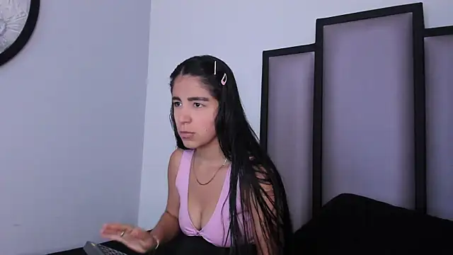 Lucy-23 online show from 11.19.25