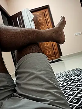 Snapshot of Mr_Batting_Man chatting on 10.08.25 Mr Batting Man online show from 10.08.25