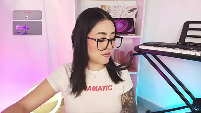 justonecute online show from 01.06.26