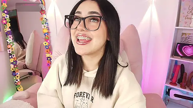 justonecute online show from 01.07.26