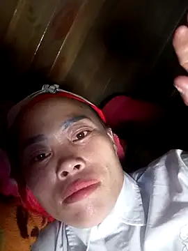 CoMay003 online show from 10.09.25