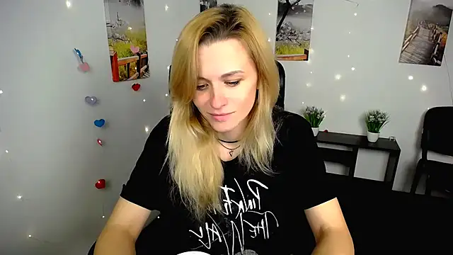 PeppyMia online show from 11.05.25