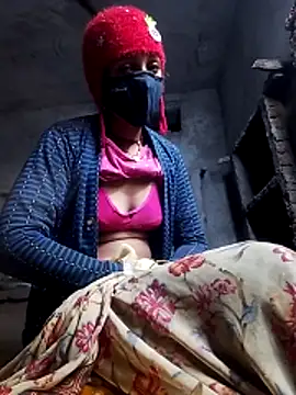 Snapshot of MISS-KAYA chatting on 11.25.25 MISS-KAYA online show from 11.25.25