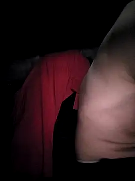 Snapshot of Romance32 chatting on 11.02.25 Romance32 online show from 11.02.25