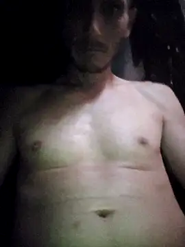 Snapshot of Romance32 chatting on 11.17.25 Romance32 online show from 11.17.25