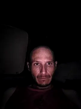 Snapshot of Romance32 chatting on 11.19.25 Romance32 online show from 11.19.25