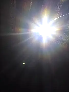 Snapshot of Romance32 chatting on 12.04.25 Romance32 online show from 12.04.25