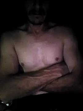 Snapshot of Romance32 chatting on 12.17.25 Romance32 online show from 12.17.25