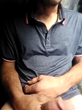 Snapshot of Romance32 chatting on 12.21.25 Romance32 online show from 12.21.25