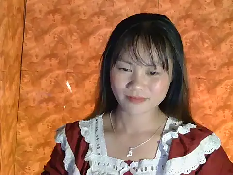 Snapshot of Sisi_dy01 chatting on 10.10.25 Sisi dy01 online show from 10.10.25