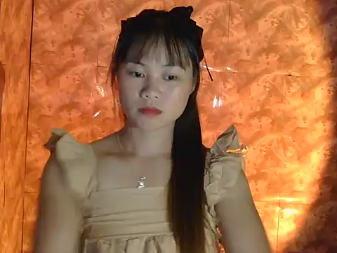 Snapshot of Sisi_dy01 chatting on 10.11.25 Sisi dy01 online show from 10.11.25