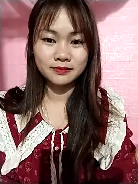 Snapshot of Sisi_dy01 chatting on 04.24.26 Sisi dy01 online show from 04.24.26