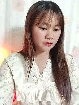 Snapshot of Sisi_dy01 chatting on 05.13.26 Sisi dy01 online show from 05.13.26
