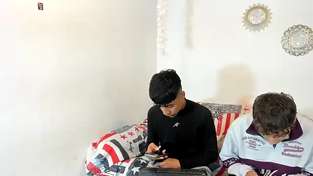 Snapshot of sebas_boys577 chatting on 10.24.25 sebas boys577 online show from 10.24.25
