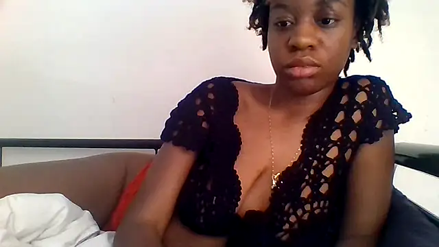 Snapshot of _she_was_a_fairy chatting on 11.19.25 she was a fairy online show from 11.19.25