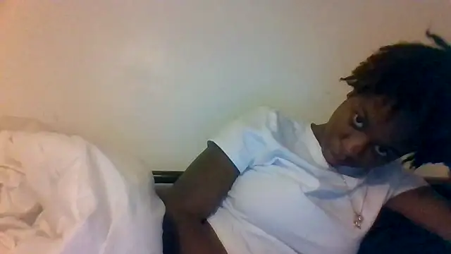 Snapshot of _she_was_a_fairy chatting on 11.29.25 she was a fairy online show from 11.29.25