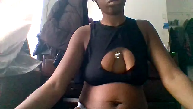 Snapshot of _she_was_a_fairy chatting on 12.15.25 she was a fairy online show from 12.15.25