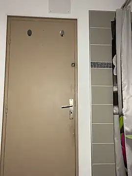 Snapshot of dasilva_elsa21 chatting on 11.05.25 dasilva elsa21 online show from 11.05.25