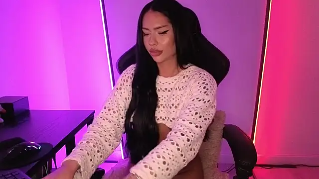 Snapshot of alisonrouge chatting on 01.10.26 alisonrouge online show from 01.10.26