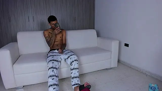 Hot destructionXxx18 online show from 09.18.25