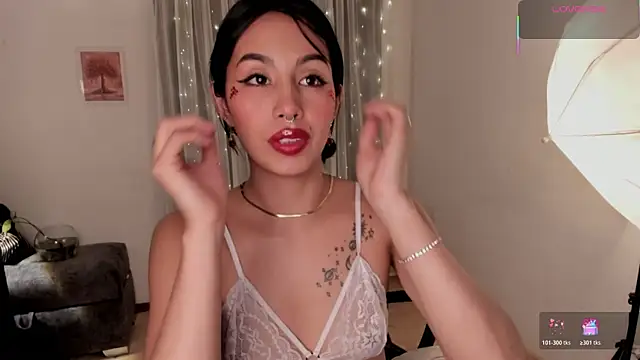 Miss Charlottet online show from 11.17.25