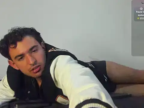 Snapshot of Alexxx_savage chatting on 09.15.25 Alexxx savage online show from 09.15.25