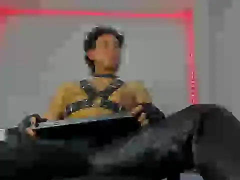 Snapshot of Alexxx_savage chatting on 09.30.25 Alexxx savage online show from 09.30.25