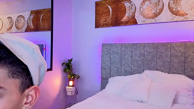 Room 69x online show from 11.27.25