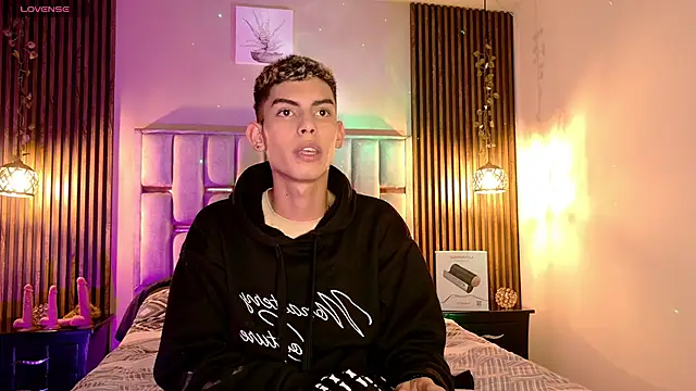 Room 69x online show from 04.29.26