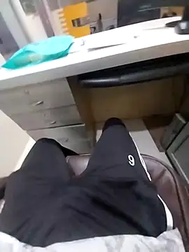 Snapshot of kiss_like_choco11 chatting on 10.19.25 kiss like choco11 online show from 10.19.25